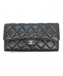 CHANEL（シャネル）の古着「マトラッセ クラシック ロング フラップウォレット」｜ブラック