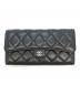 CHANEL（シャネル）の古着「マトラッセ クラシック ロング フラップウォレット」｜ブラック