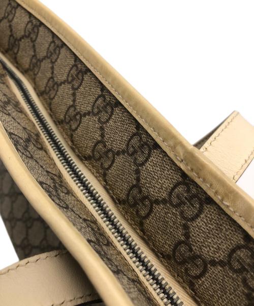 GUCCI（グッチ）GUCCI (グッチ) GGスプリーム　ハンドバッグ ブラウン×アイボリーの古着・服飾アイテム
