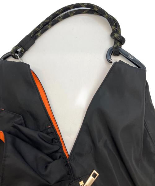 OUTDOOR PRODUCTS（アウトドア プロダクツ）OUTDOOR PRODUCTS (アウトドア プロダクツ) Risley (リズレー) トライアングルフリルバッグ ブラックの古着・服飾アイテム