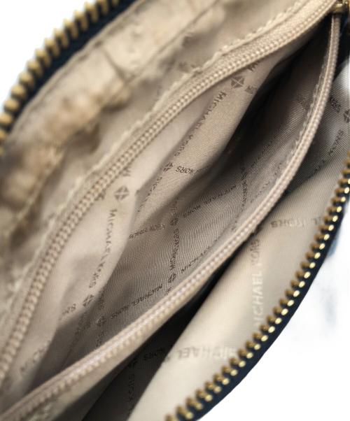 MICHAEL KORS（マイケルコース）MICHAEL KORS (マイケルコース) ショルダーバッグ ネイビーの古着・服飾アイテム