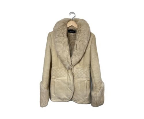 GUCCI（グッチ）GUCCI (グッチ) ラパンファームートンコート ベージュ サイズ:SIZE 40の古着・服飾アイテム