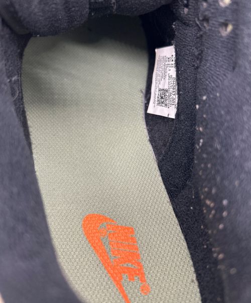 NIKE（ナイキ）NIKE (ナイキ) ローカットスニーカー ブラック×オリーブ サイズ:27.5の古着・服飾アイテム