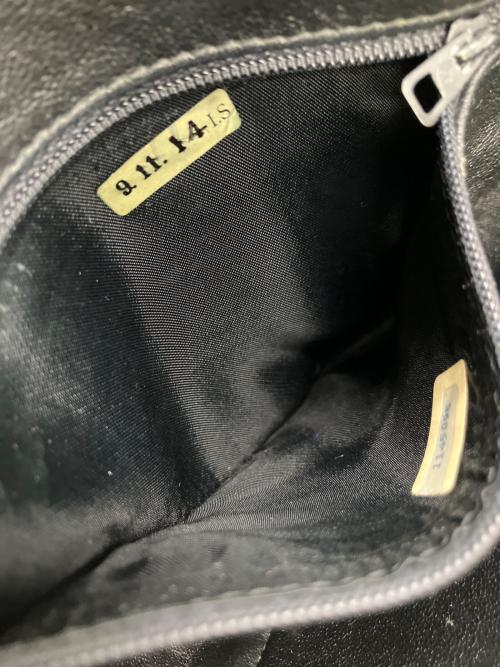 CHANEL（シャネル）CHANEL (シャネル) フリンジチェーンショルダーバッグ ブラックの古着・服飾アイテム