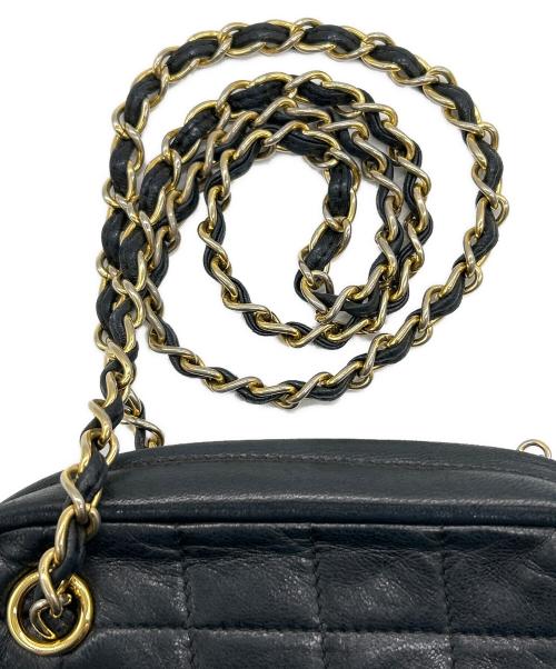 CHANEL（シャネル）CHANEL (シャネル) フリンジチェーンショルダーバッグ ブラックの古着・服飾アイテム