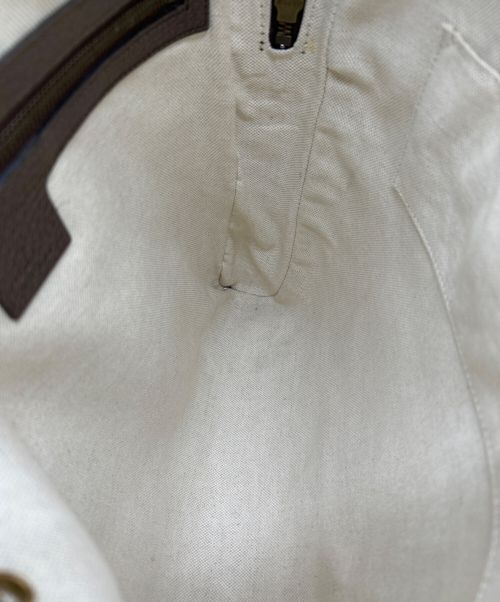 GUCCI（グッチ）GUCCI (グッチ) GGスモールメッセンジャーバッグ ベージュの古着・服飾アイテム