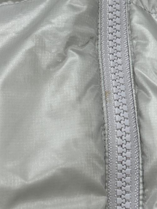 SUPREME（シュプリーム）SUPREME (シュプリーム) 21AW Featherweight Down Jacket ホワイト×グレー サイズ:SIZE Mの古着・服飾アイテム