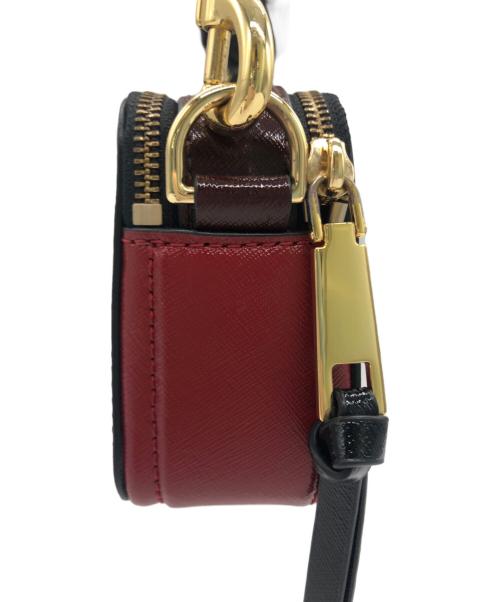 MARC JACOBS（マークジェイコブズ）MARC JACOBS (マーク ジェイコブス) ショルダーバッグ ブラック×レッドの古着・服飾アイテム
