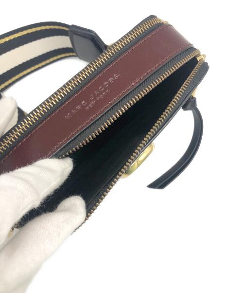 MARC JACOBS（マークジェイコブズ）MARC JACOBS (マーク ジェイコブス) ショルダーバッグ ブラック×レッドの古着・服飾アイテム