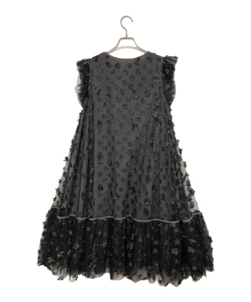 CAROLINA GLASER（カロリナ グレイサー）CAROLINA GLASER (カロリナ グレイサー) BEAMS (ビームス) フラワーワンピース ブラック×グレー サイズ:Free 未使用品の古着・服飾アイテム