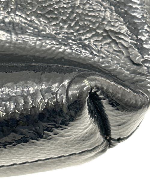 ANYA HINDMARCH（アニヤ・ハインドマーチ）ANYA HINDMARCH (アニヤハインドマーチ) 2WAYエナメルトートバッグ ブラックの古着・服飾アイテム