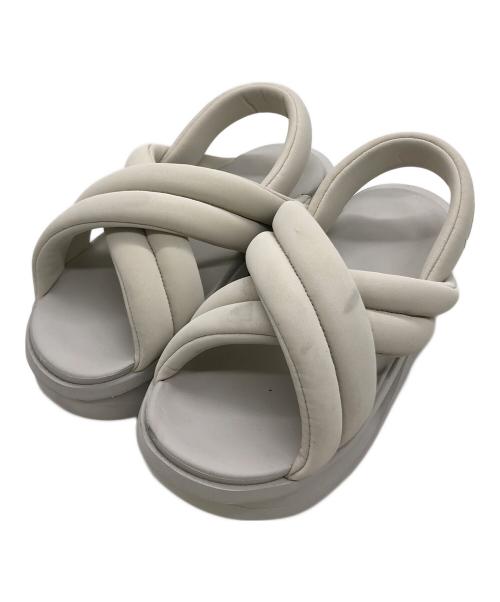 NIKE（ナイキ）NIKE (ナイキ) サンダル ベージュ サイズ:24ＣＭの古着・服飾アイテム