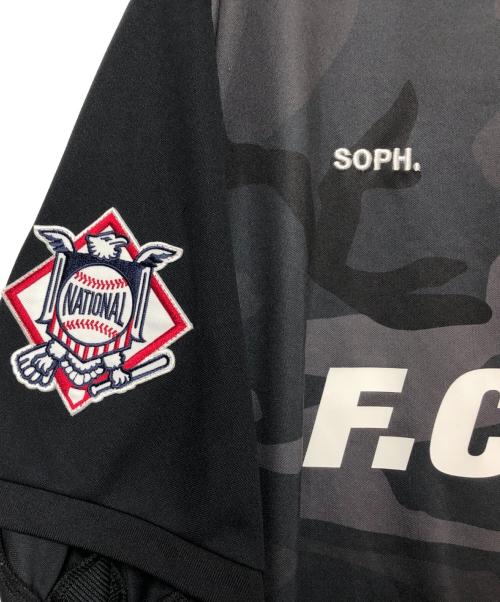 F.C.R.B.（エフシーレアルブリストル）F.C.R.B. (エフシーレアルブリストル) SOPH. (ソフ) ゲームシャツ ブラック×グレー サイズ:LLの古着・服飾アイテム
