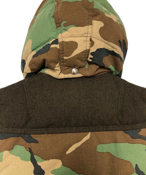 THE NORTH FACE（ザ ノース フェイス）THE NORTH FACE (ザ ノース フェイス) eYe COMME des GARCONS JUNYAWATANABE MAN (アイ コム デ ギャルソン ジュンヤ ワタナベ マン) ダウンベスト ブラウン×グリーン サイズ:XSの古着・服飾アイテム