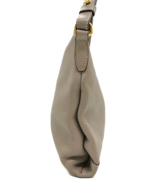 PRADA（プラダ）PRADA (プラダ) ショルダーバッグ ベージュの古着・服飾アイテム