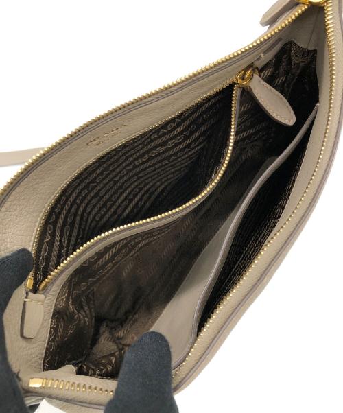 PRADA（プラダ）PRADA (プラダ) ショルダーバッグ ベージュの古着・服飾アイテム