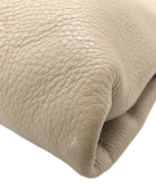 PRADA（プラダ）PRADA (プラダ) ショルダーバッグ ベージュの古着・服飾アイテム