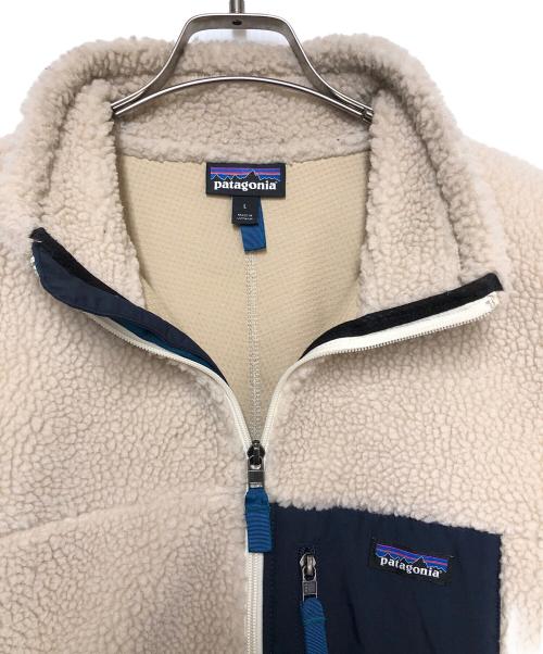 Patagonia（パタゴニア）Patagonia (パタゴニア) CLASSIC RETRO-X JACKET アイボリー×ネイビー サイズ:Ｌの古着・服飾アイテム