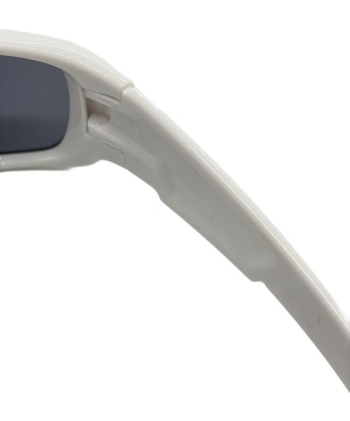 OAKLEY（オークリー）OAKLEY (オークリー) サングラス ホワイトの古着・服飾アイテム