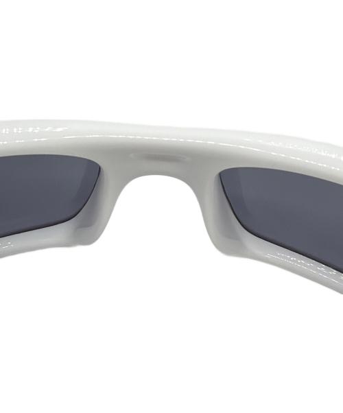 OAKLEY（オークリー）OAKLEY (オークリー) サングラス ホワイトの古着・服飾アイテム