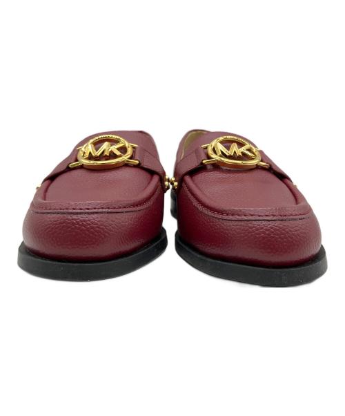 MICHAEL KORS（マイケル・コース）MICHAEL KORS (マイケル・コース) ローファー レッド×ゴールド サイズ:SIZE 6.5の古着・服飾アイテム