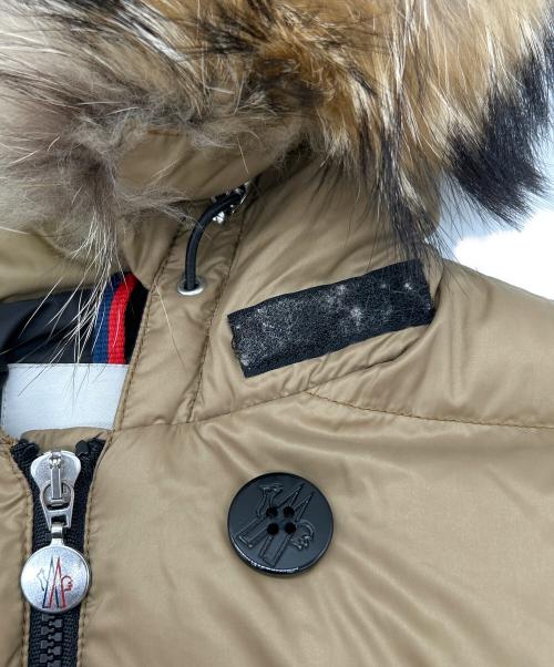 MONCLER（モンクレール）MONCLER (モンクレール) ベルト付きダウンコート カーキ サイズ:SIZE 0(XS)の古着・服飾アイテム