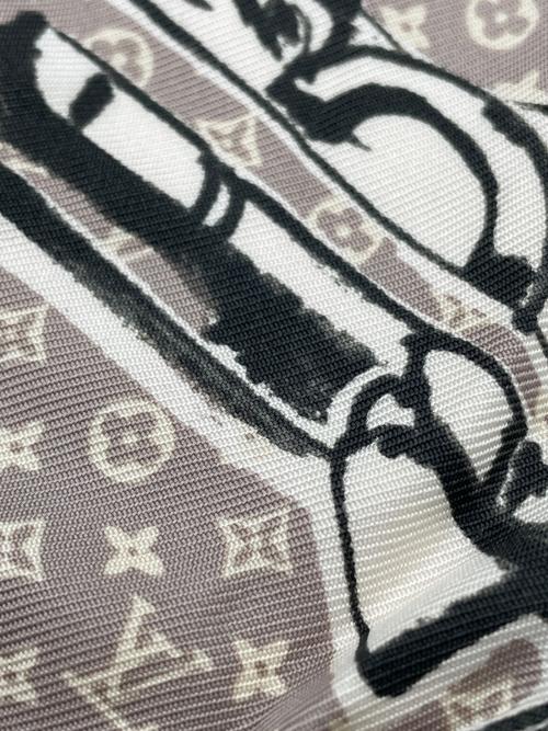 LOUIS VUITTON（ルイ ヴィトン）LOUIS VUITTON (ルイ ヴィトン) スカーフ ピンク×グレーの古着・服飾アイテム