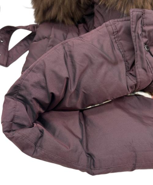BURBERRY LONDON（バーバリーロンドン）BURBERRY LONDON (バーバリーロンドン) ラクーンファー付きダウンコート パープル サイズ:SIZE 40（M）の古着・服飾アイテム