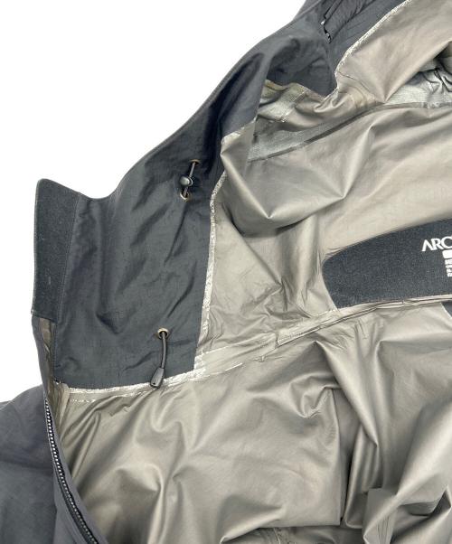 ARC'TERYX（アークテリクス）ARC'TERYX (アークテリクス) ベータSLジャケット ブラック サイズ:SIZE Sの古着・服飾アイテム