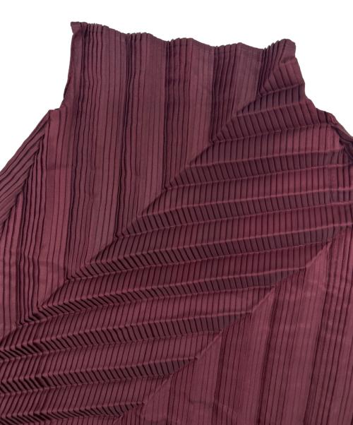 ISSEY MIYAKE（イッセイミヤケ）ISSEY MIYAKE (イッセイミヤケ) 長袖カットソー レッド サイズ:SIZE 2の古着・服飾アイテム