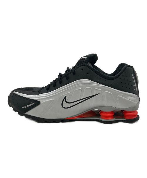 NIKE（ナイキ）NIKE (ナイキ) SHOX R4 METALLIC SILVER シルバー×ブラック サイズ:SIZE 28cmの古着・服飾アイテム