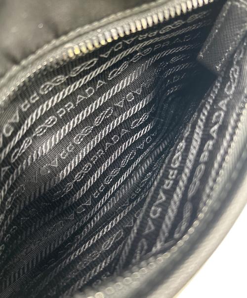 PRADA（プラダ）PRADA (プラダ) ナイロンショルダーバッグ ブラックの古着・服飾アイテム