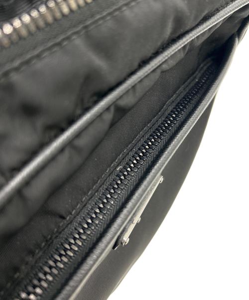 PRADA（プラダ）PRADA (プラダ) ナイロンショルダーバッグ ブラックの古着・服飾アイテム
