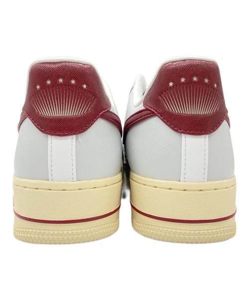 NIKE（ナイキ）NIKE (ナイキ) スニーカー ホワイト×レッド サイズ:29㎝ 未使用品の古着・服飾アイテム