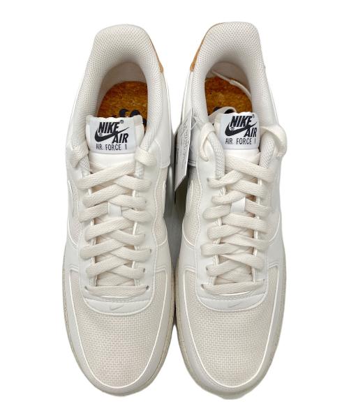 NIKE（ナイキ）NIKE (ナイキ) スニーカー ホワイト×ブラウン サイズ:29㎝ 未使用品の古着・服飾アイテム