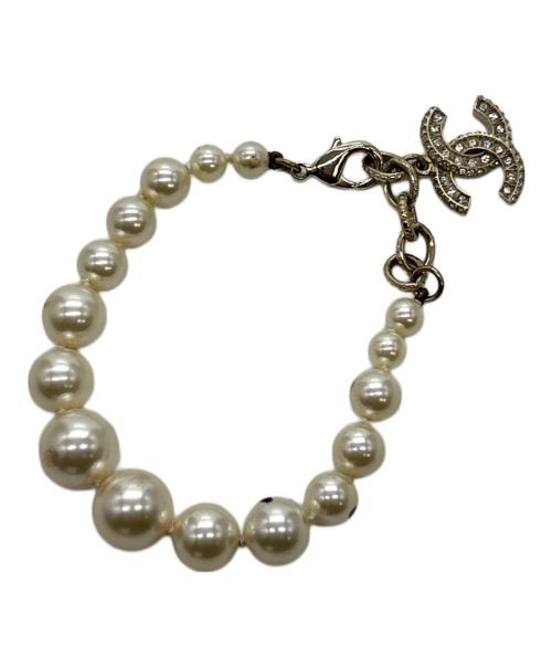 CHANEL（シャネル）CHANEL (シャネル) ココマークフェイクパールブレスレットの古着・服飾アイテム