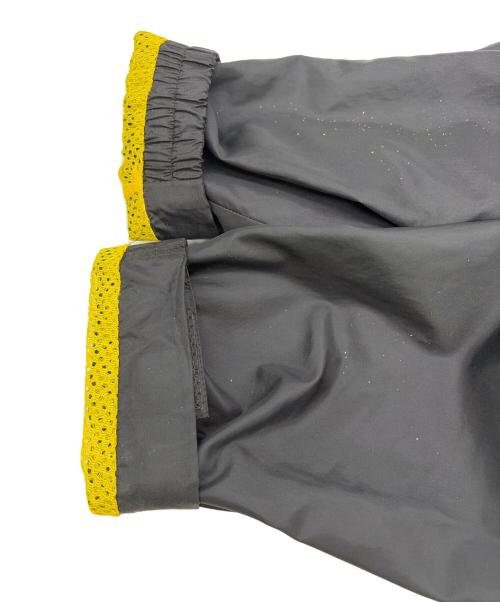 HELLY HANSEN（ヘリーハンセン）HELLY HANSEN (ヘリーハンセン) マウンテンパーカー ブラック×イエロー サイズ:SIZE Mの古着・服飾アイテム