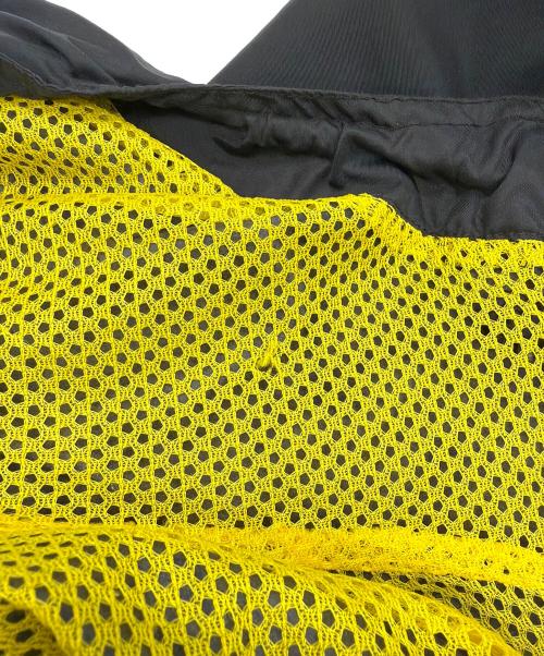 HELLY HANSEN（ヘリーハンセン）HELLY HANSEN (ヘリーハンセン) マウンテンパーカー ブラック×イエロー サイズ:SIZE Mの古着・服飾アイテム