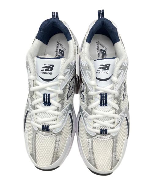 NEW BALANCE（ニューバランス）NEW BALANCE (ニューバランス) ローカットスニーカー ホワイト×シルバー サイズ:24㎝ 未使用品の古着・服飾アイテム