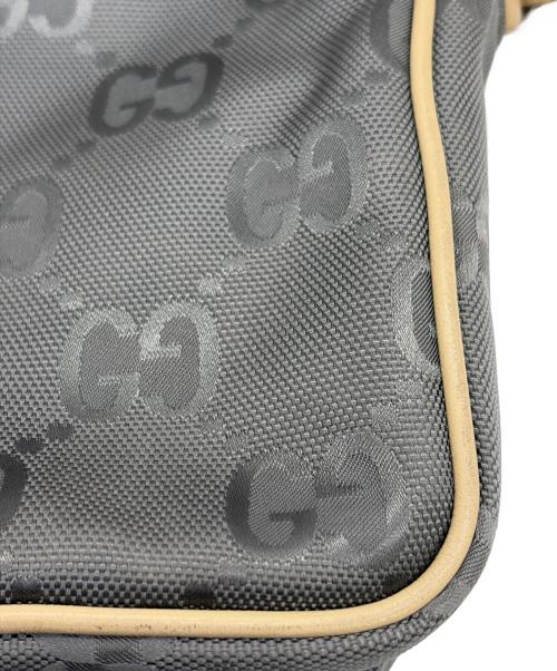 GUCCI（グッチ）GUCCI (グッチ) ショルダーバッグ グレー×ベージュの古着・服飾アイテム