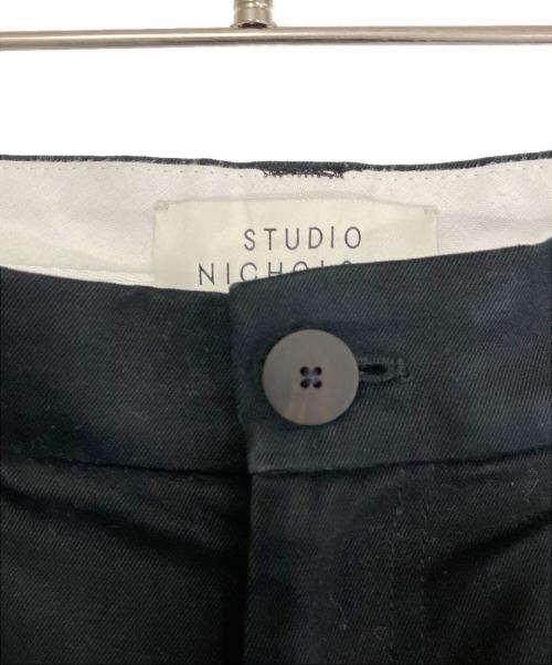 STUDIO NICHOLSON（スタジオ ニコルソン）STUDIO NICHOLSON (スタジオ ニコルソン) コットンツイルタックワイドパンツ ブラック サイズ:XSの古着・服飾アイテム