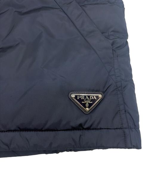 PRADA（プラダ）PRADA (プラダ) ダウンベスト ブラウン×ネイビー サイズ:SIZE 44(M)の古着・服飾アイテム