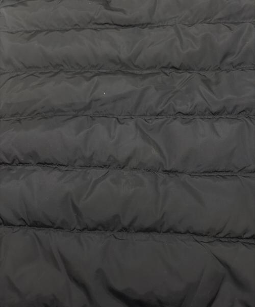 PRADA（プラダ）PRADA (プラダ) ダウンベスト ブラウン×ネイビー サイズ:SIZE 44(M)の古着・服飾アイテム