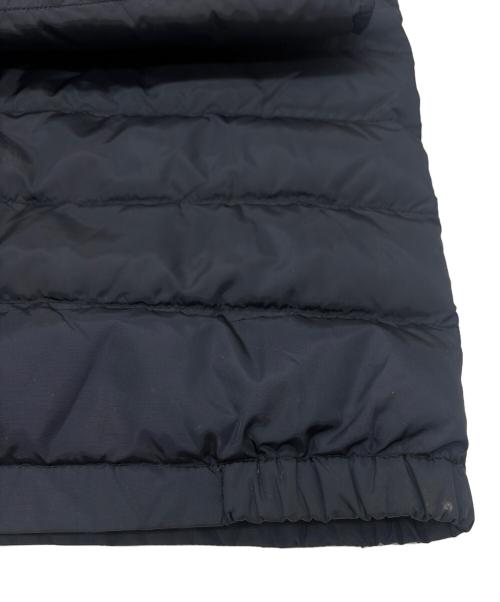 PRADA（プラダ）PRADA (プラダ) ダウンベスト ブラウン×ネイビー サイズ:SIZE 44(M)の古着・服飾アイテム