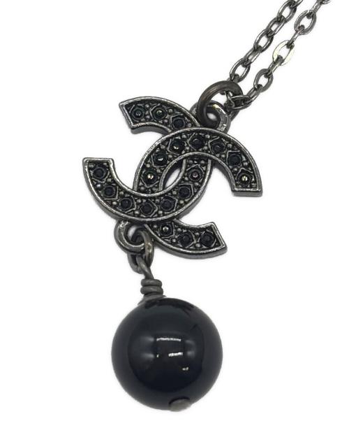 CHANEL（シャネル）CHANEL (シャネル) ストーンスイングパールネックレス ブラックの古着・服飾アイテム