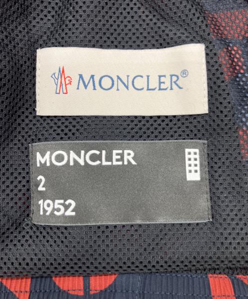 MONCLER（モンクレール）MONCLER (モンクレール) ハーフパンツ ネイビー×レッド サイズ:SIZE 46の古着・服飾アイテム