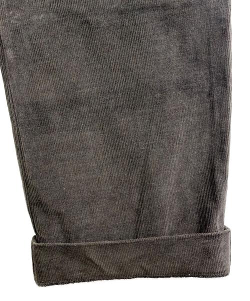 PORT BY ARK（ポートバイアーク）PORT BY ARK (ポートバイアーク) Corduroy Curve Trousers グレー サイズ:SIZE 2（M)の古着・服飾アイテム