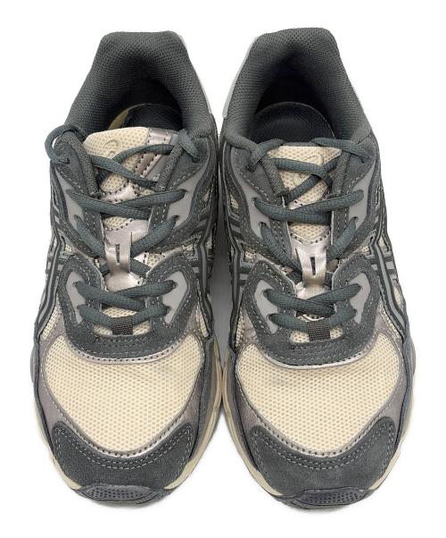 asics（アシックス）asics (アシックス) スニーカー グレー×アイボリー サイズ:SIZE 26cmの古着・服飾アイテム