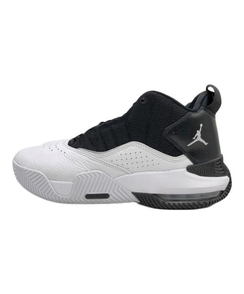NIKE（ナイキ）NIKE (ナイキ) スニーカー ホワイト×ブラック サイズ:27cmの古着・服飾アイテム