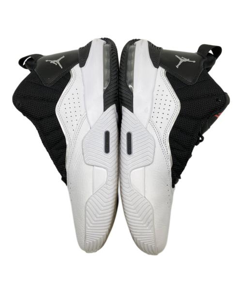 NIKE（ナイキ）NIKE (ナイキ) スニーカー ホワイト×ブラック サイズ:27cmの古着・服飾アイテム